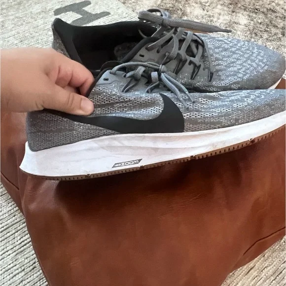 Nike Air Zoom Pegasus 36 in Gunsmoke - Picture 5 of 8